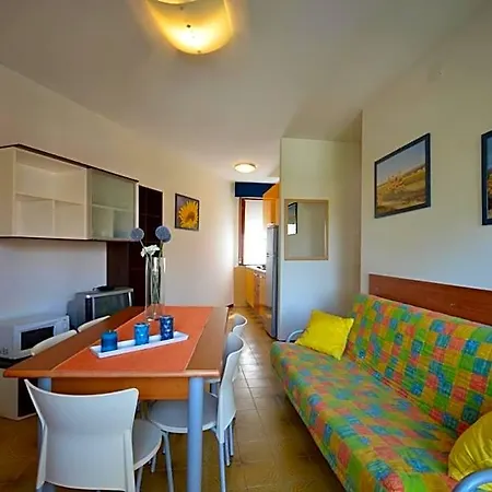 Spacious And Bright In 호텔